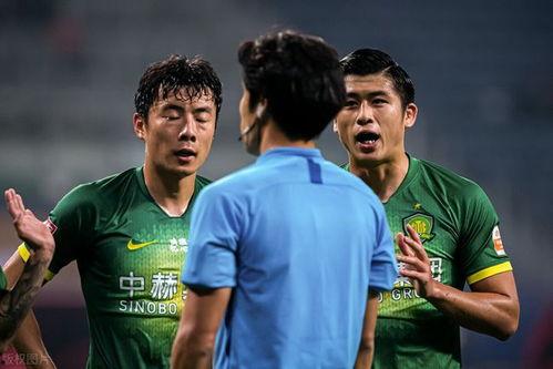 李璇爆料裁判是谁啊视频,揭秘“谁”成为焦点裁判之谜  第2张